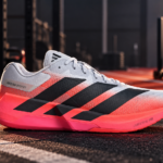 Tênis adidas Adizero Dropset Pro desenvolvido para treinos híbridos de corrida e força.
